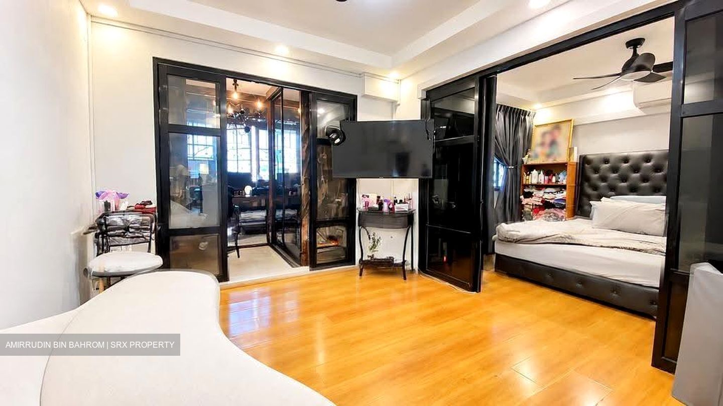 Blk 323 Woodlands Street 32 (Woodlands), HDB Executive #628341111